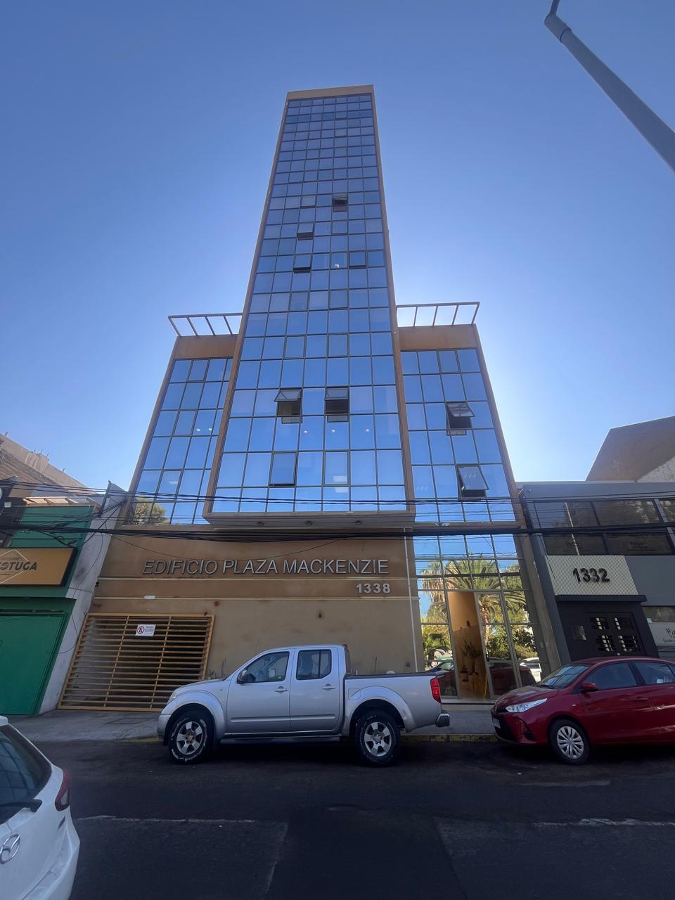 Oficina, Av. General Bernardo O’Higgins, Edificio Plaza Mackenzie